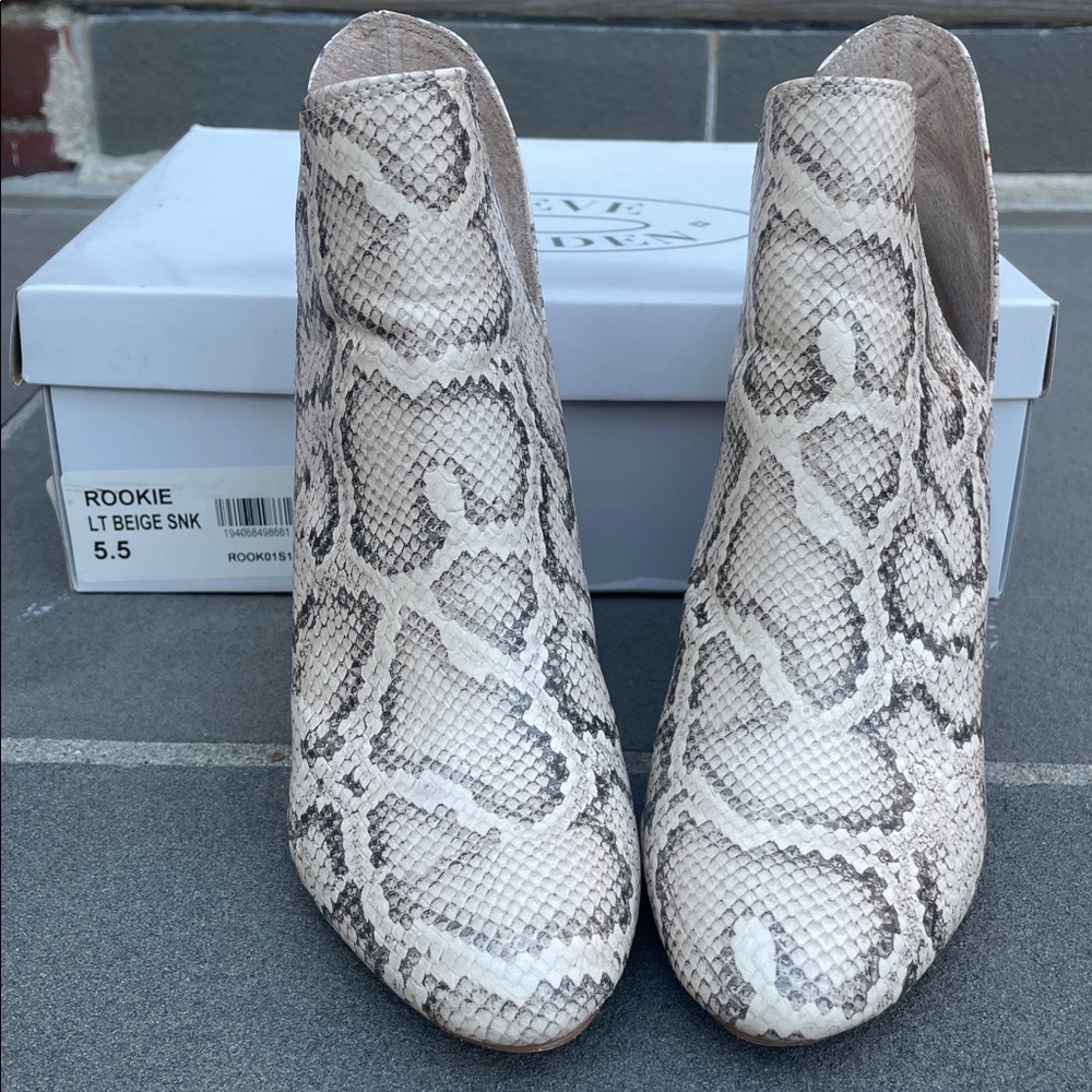 Snakeskin Ankle Boots by Steve Madden  Size 5.5